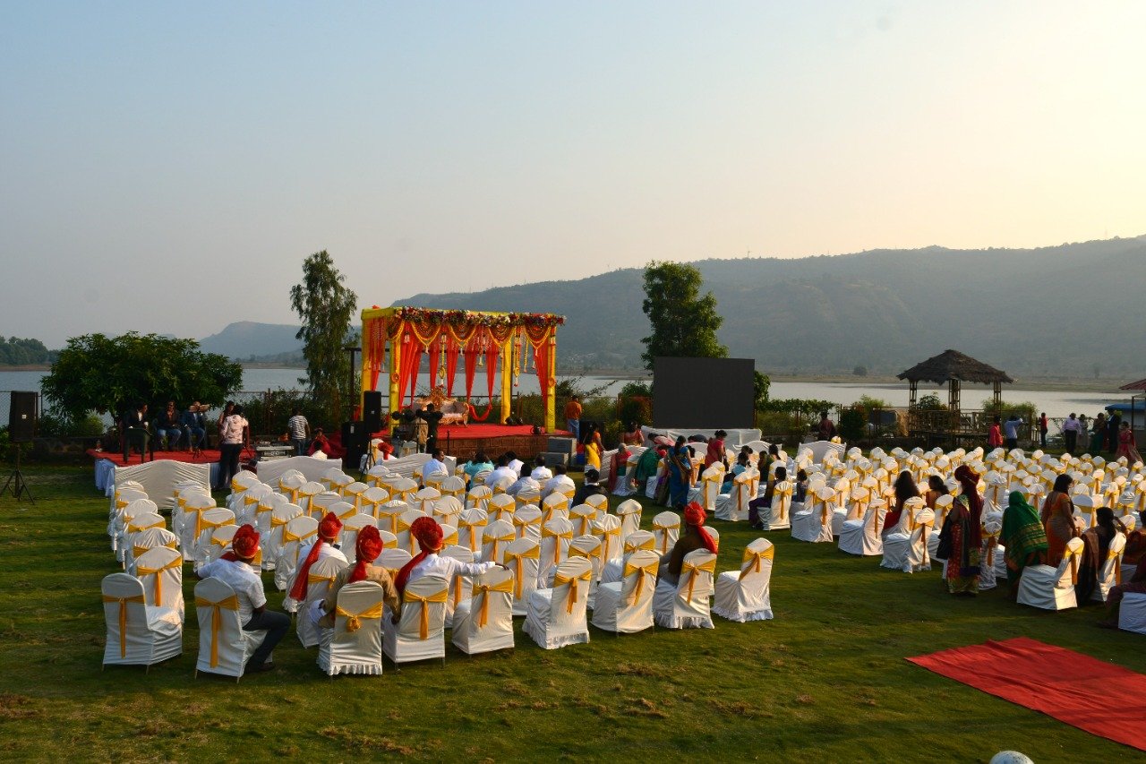 Wedding seating arrangement
